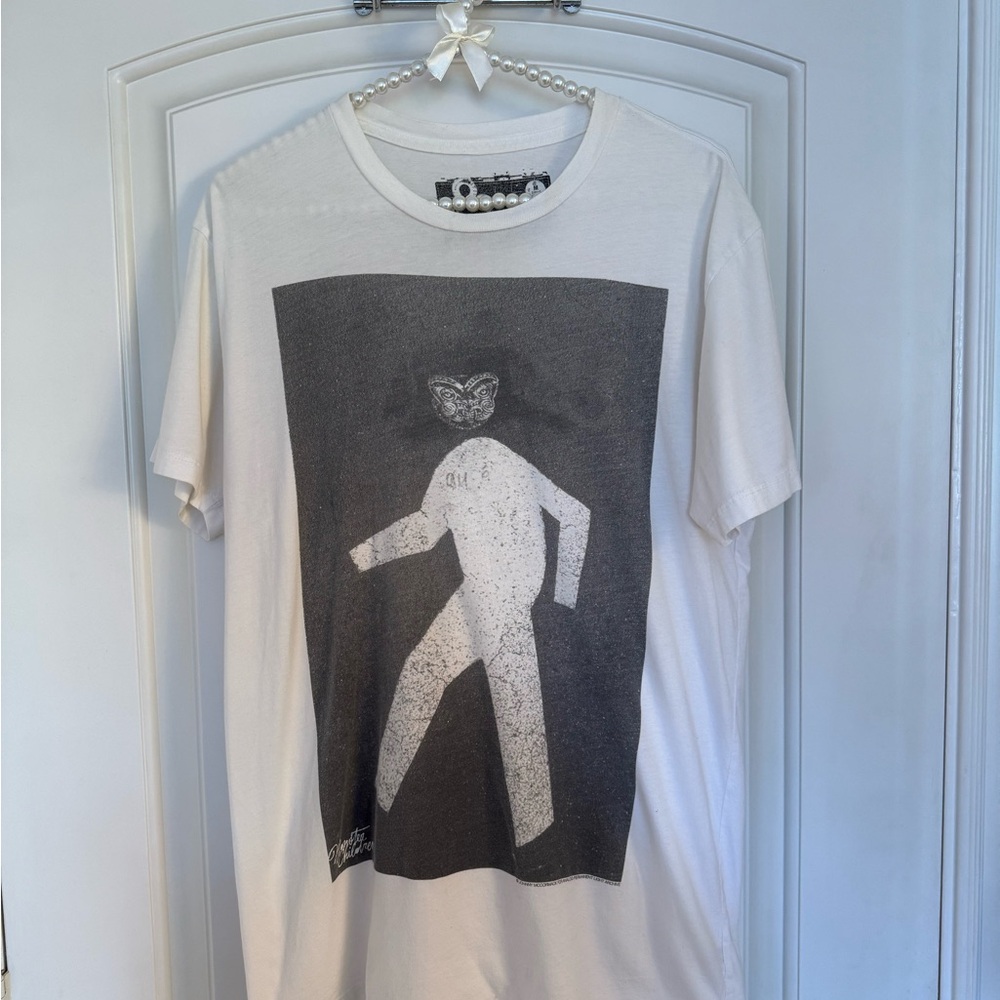 White and Black Short Sleeve Tee with Abstract Graphic